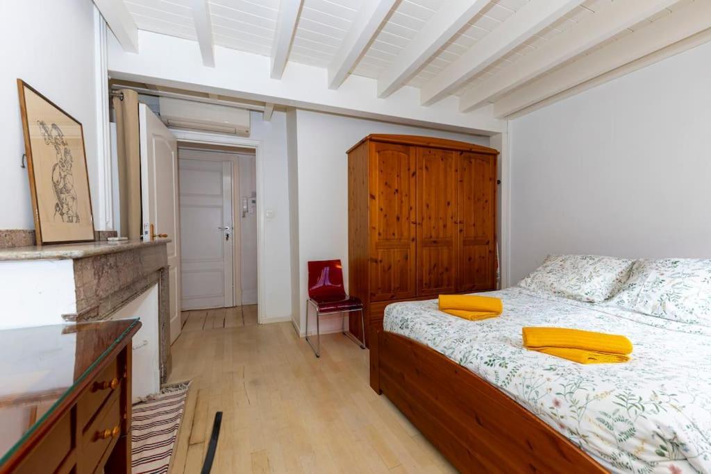 Apartamento De Caractere T5 En Hypercentre